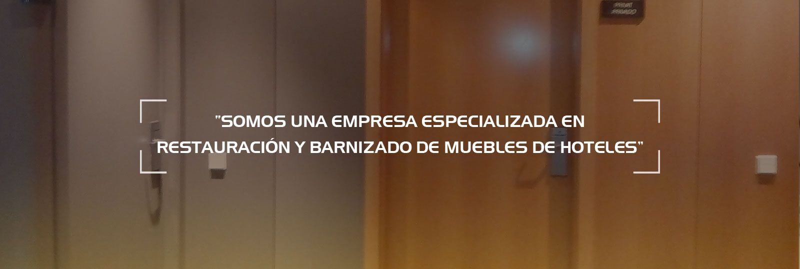 Barnizados y Lacados Restauraciones Intsoc puerta de madera